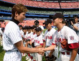 Little League champs visit Shea Stadium